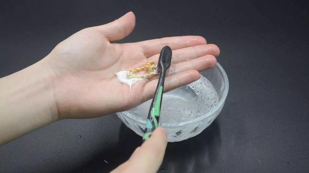 买黄金看成色,买黄金要看清一口价还是按克数