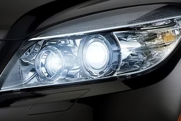 车灯进水必须换灯吗,怎么解决车灯进水现象