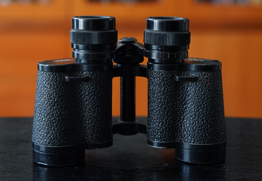 收藏了30年的望远镜,二战时期的军用高倍望远镜