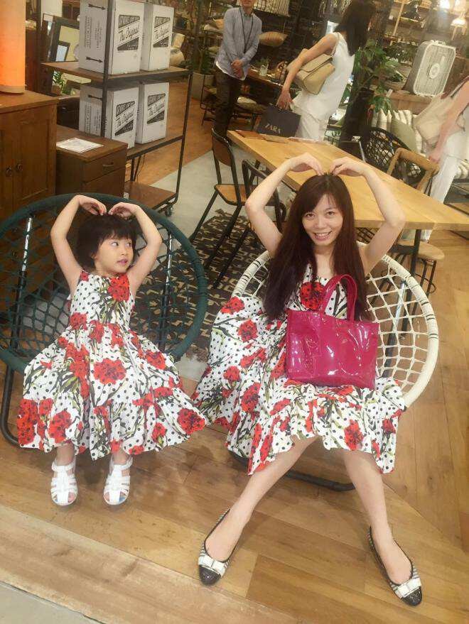 我,恋爱脑,32岁带10岁娃嫁日本老公,他帮我还百万负债,很贴心