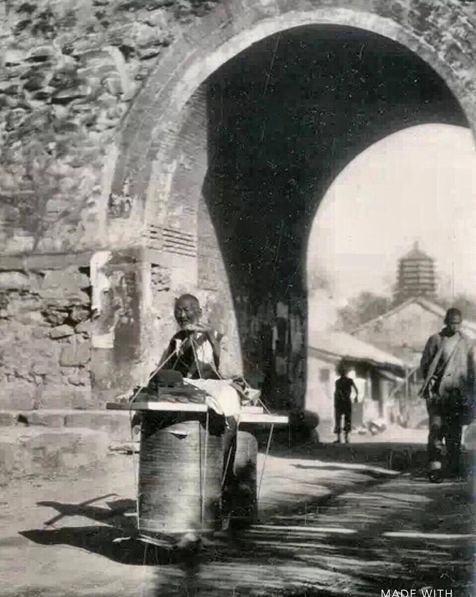 日军日记：*安妇慰**不服从管教，我很愤怒，用*刀刺**插入她的*体下**