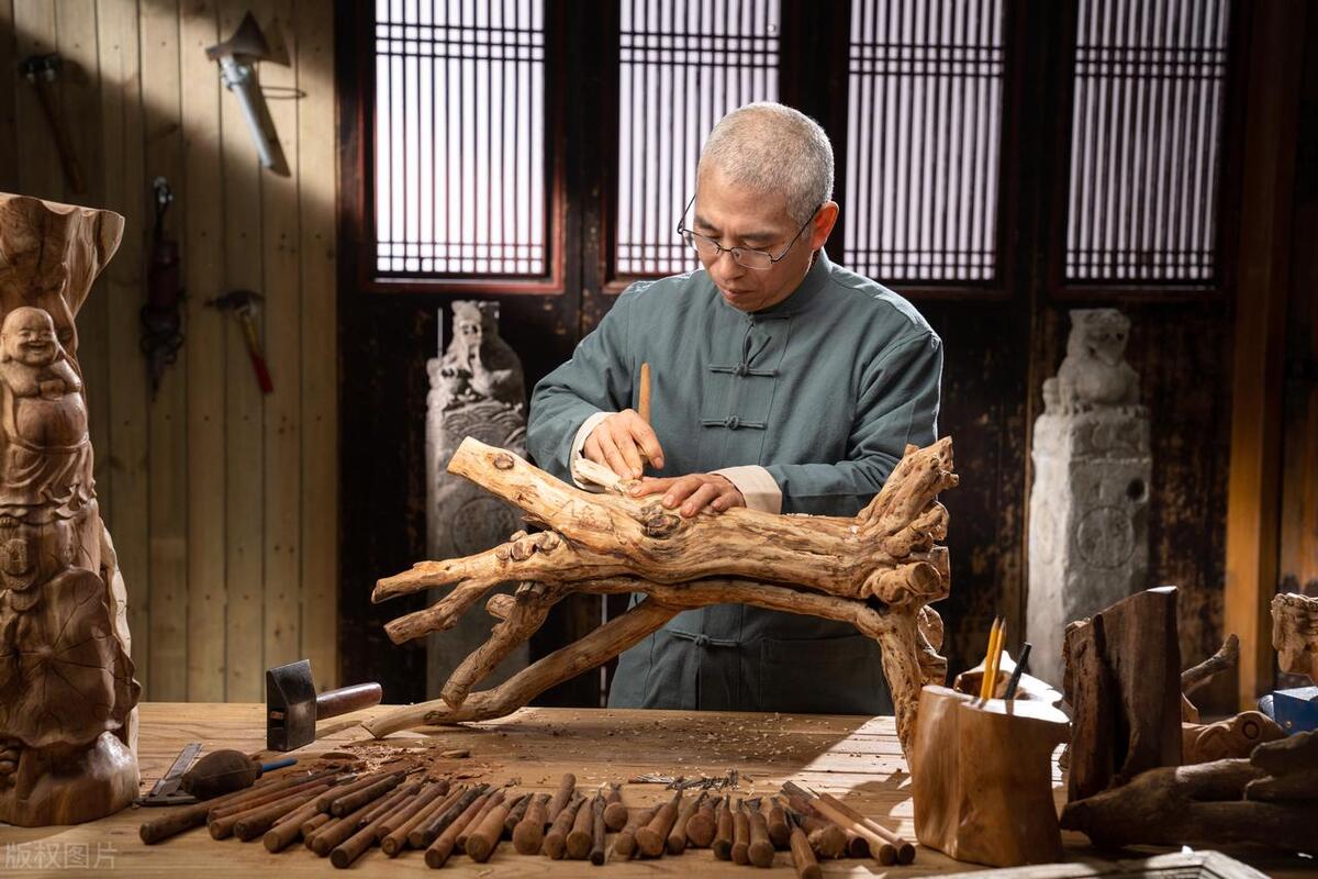 适合内向者的高薪行业,性格内向适合做哪个行业的销售