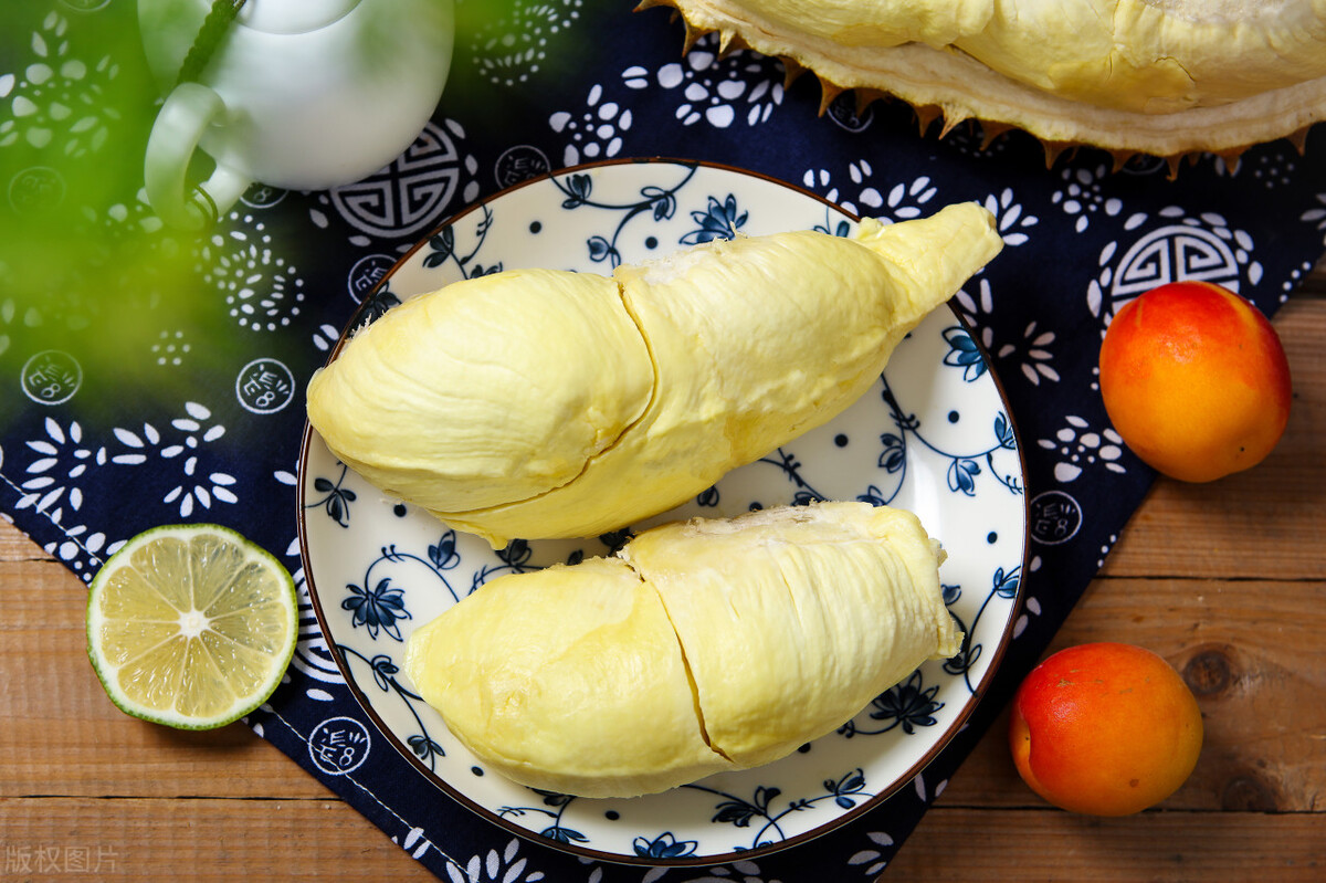 液氮锁鲜榴莲跟冻榴莲的区别,液氮冷冻榴莲肉和鲜榴莲哪个好