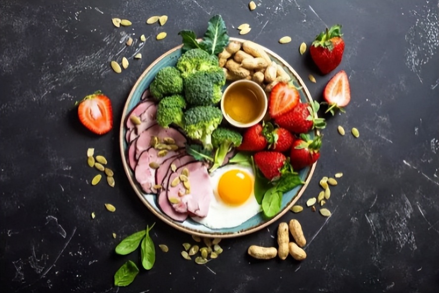 早上不饿中午不饿偏偏晚上就饿,吃多了撑吃少了又饿咋回事