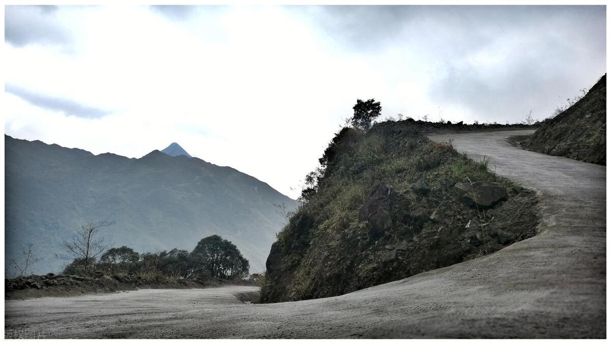 我的旅行故事，拯救被石头砸伤的小男孩，大家的反应让我看清人性