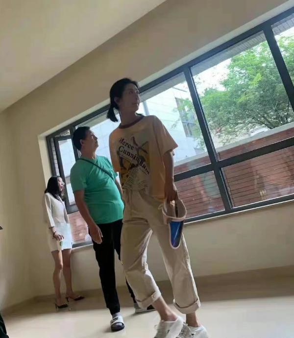 2022开年才8天,就有7位女星惹争议:刘浩存遭人厌,邱意浓被吐槽