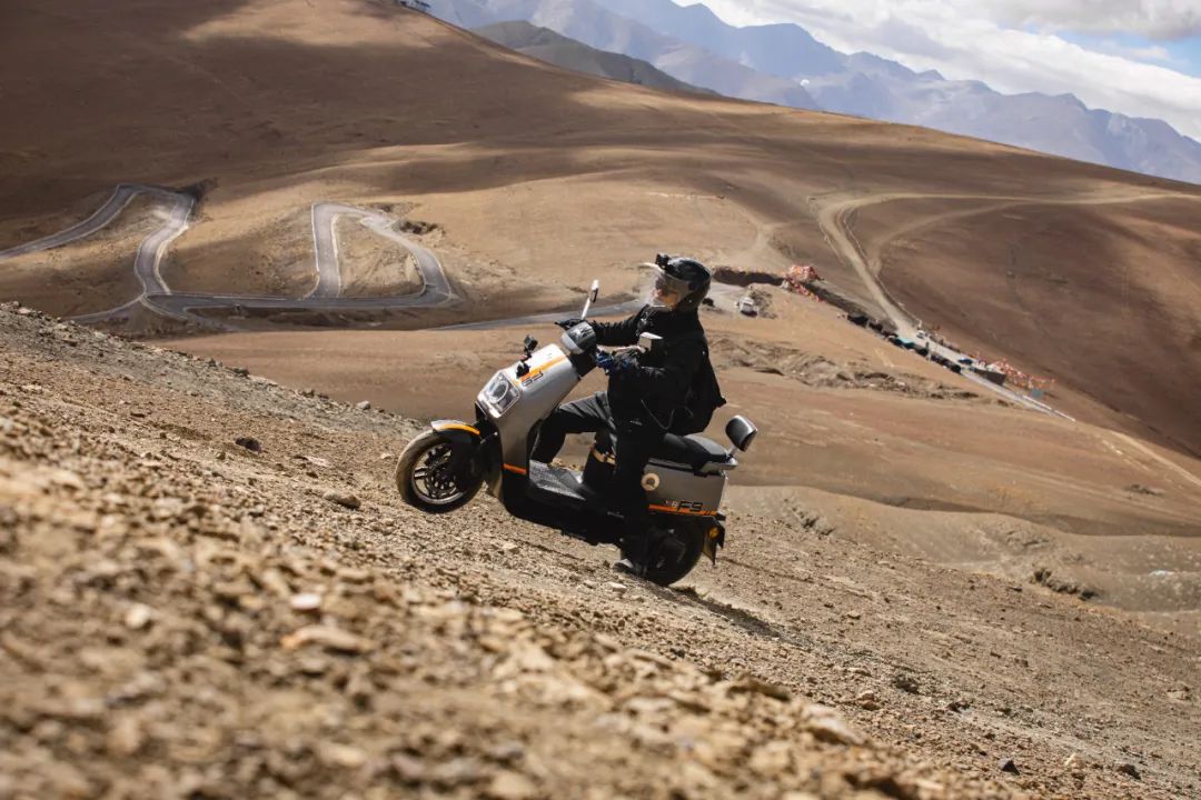 电动车雅迪今日报价,爱玛新日雅迪电动车哪个好