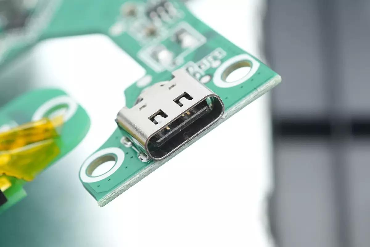 mophie双口充电器拆解,mophie车载充电器拆解