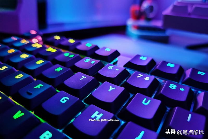 雷蛇噬魂金蝎v2紫轴无线版,雷蛇噬魂金蝎v2有线键盘膜