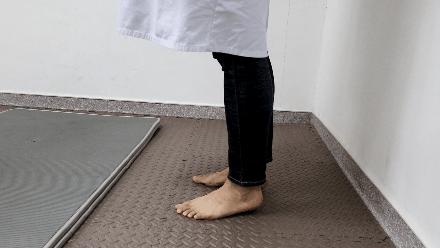 膝关节疼痛或外伤，做完手术在床上静养三个月就可以活动如初了？