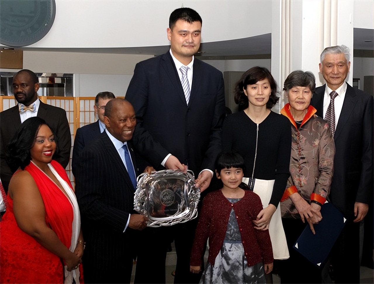 姚明一家三代近照,姚明个人资料及父母