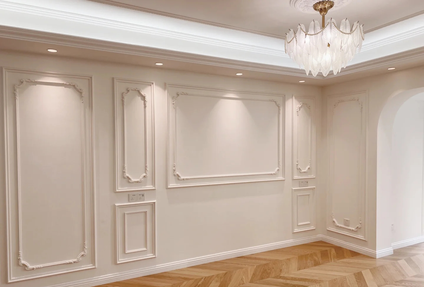 要想门套板不变形用什么背板好,房顶石膏线开裂要脱落怎么办