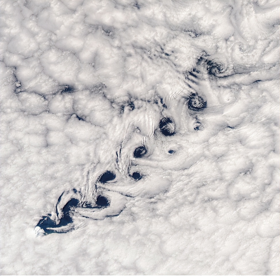 知言合一教育摄影技能分享||唯美白云摄影欣赏，每一张都令人惊艳