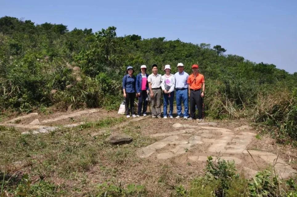 李向华：鹤山的“父亲山”一一昆仑山