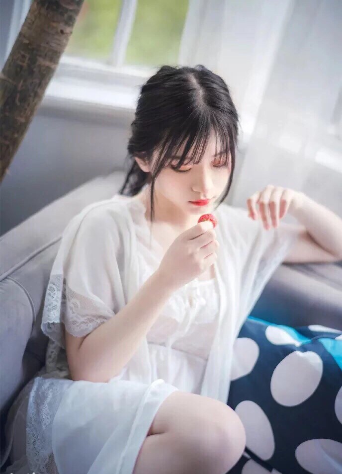 刚认识的女生有时候聊天不回复,刚和女孩聊天没回信息怎么办