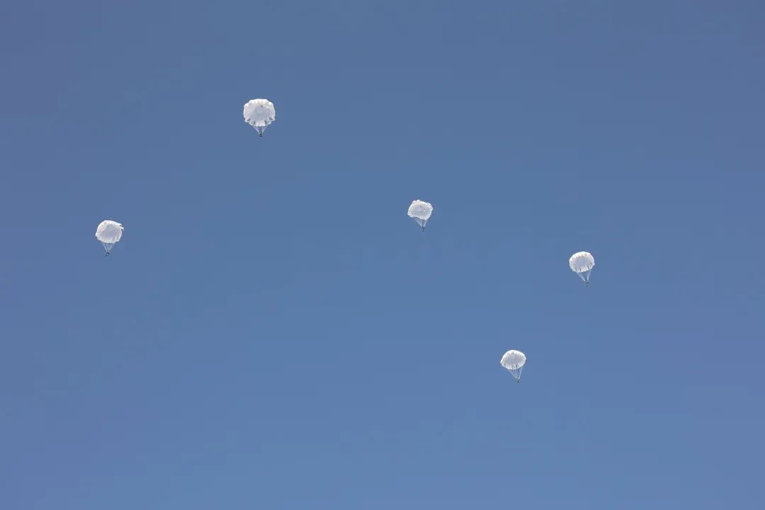 姹跺窛璺充紴15鍕囧＋绁炲叺澶╅檷,绁炲叺澶╅檷璺充紴