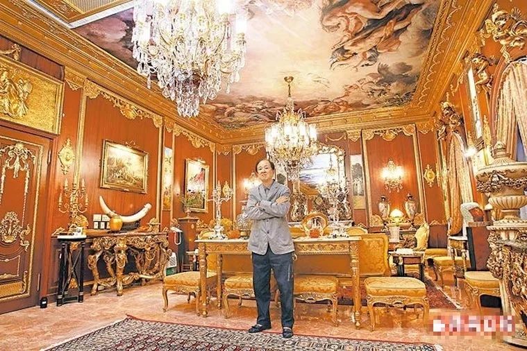 恋人妻、追青霞、混黑道、建豪宅，“武侠片之父”的江湖往事……