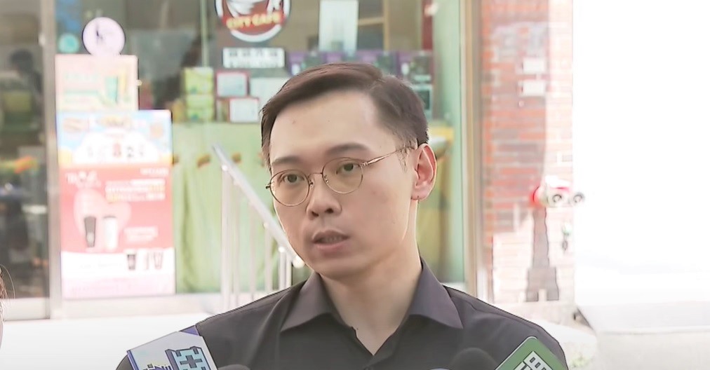 有钱任性？郭台铭聘黄士修担任发言人月薪达45万新台币，直逼蔡英文