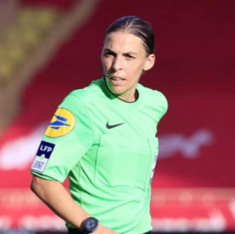 2022世界杯最美女裁判,世界杯女裁判风采视频