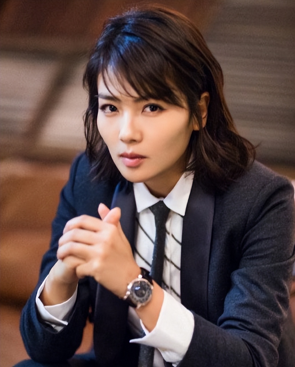 面相成熟的女人怎么打扮显年轻,长相显老的女生的特点