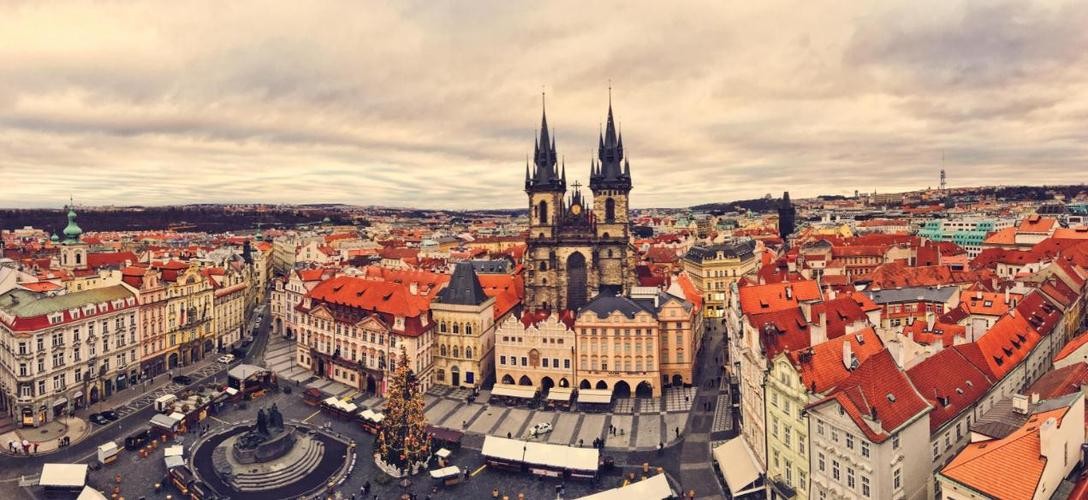 作为发达国家的捷克，为何走上自甘堕落的道路，沦为情色天堂？