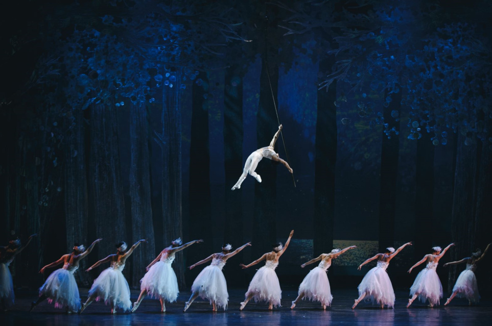 荟萃芭蕾的浪漫和杂技的惊险!《天鹅湖》今日将在石家庄大剧院上演