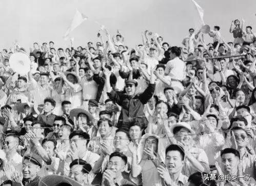 国足第一次冲击世界杯：规格历史最高总理元帅坐阵球票千金难买