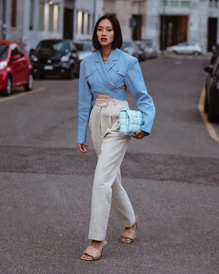 蓝银色一种低调的高级感,纯白色高级感满满