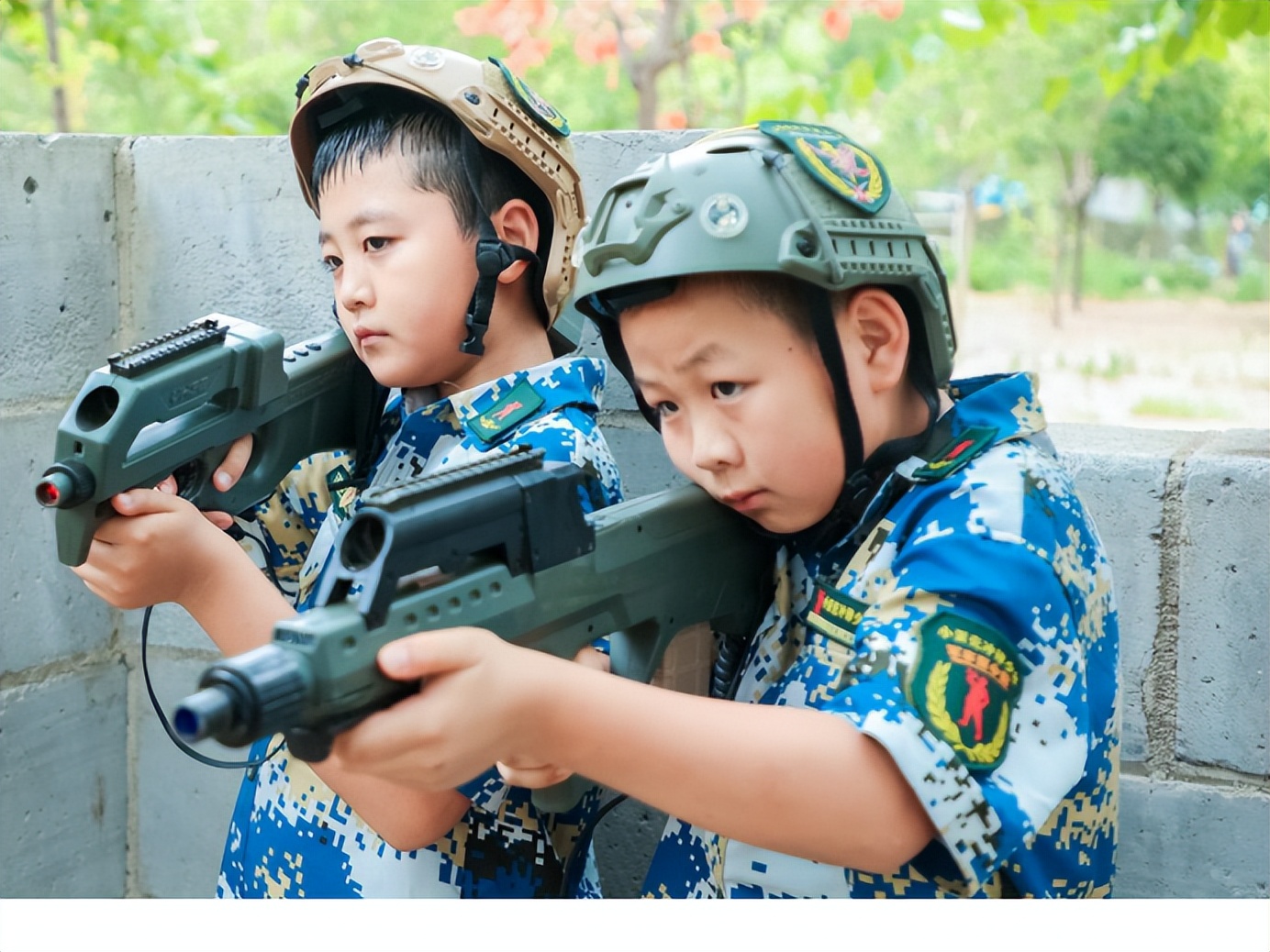 小记者军训夏令营,夏令营小记者团火热招募