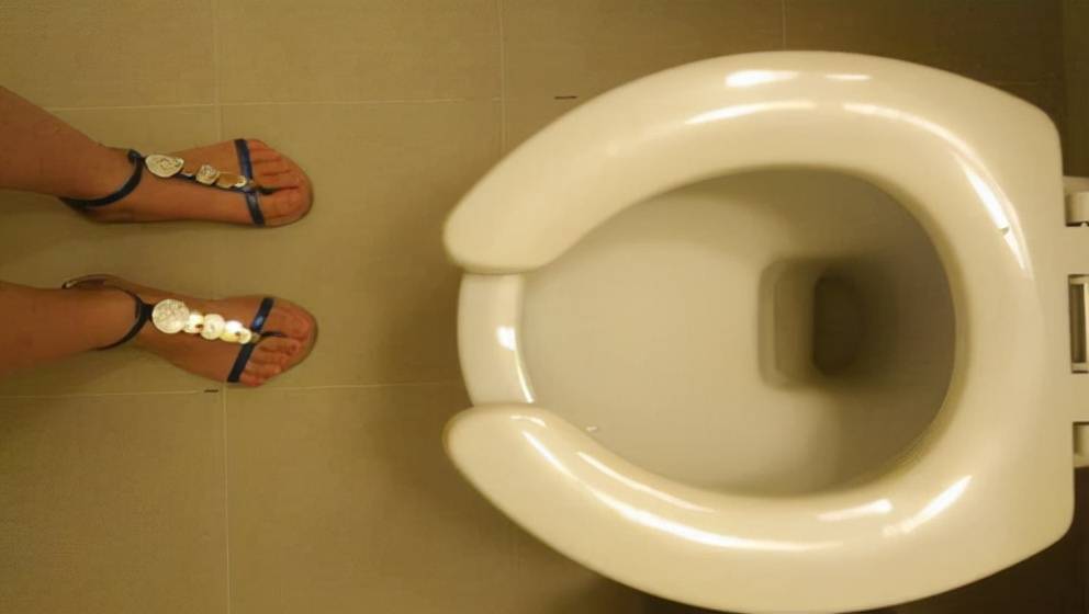 为什么美国马桶盖有缺口,美国马桶为什么有一个孔