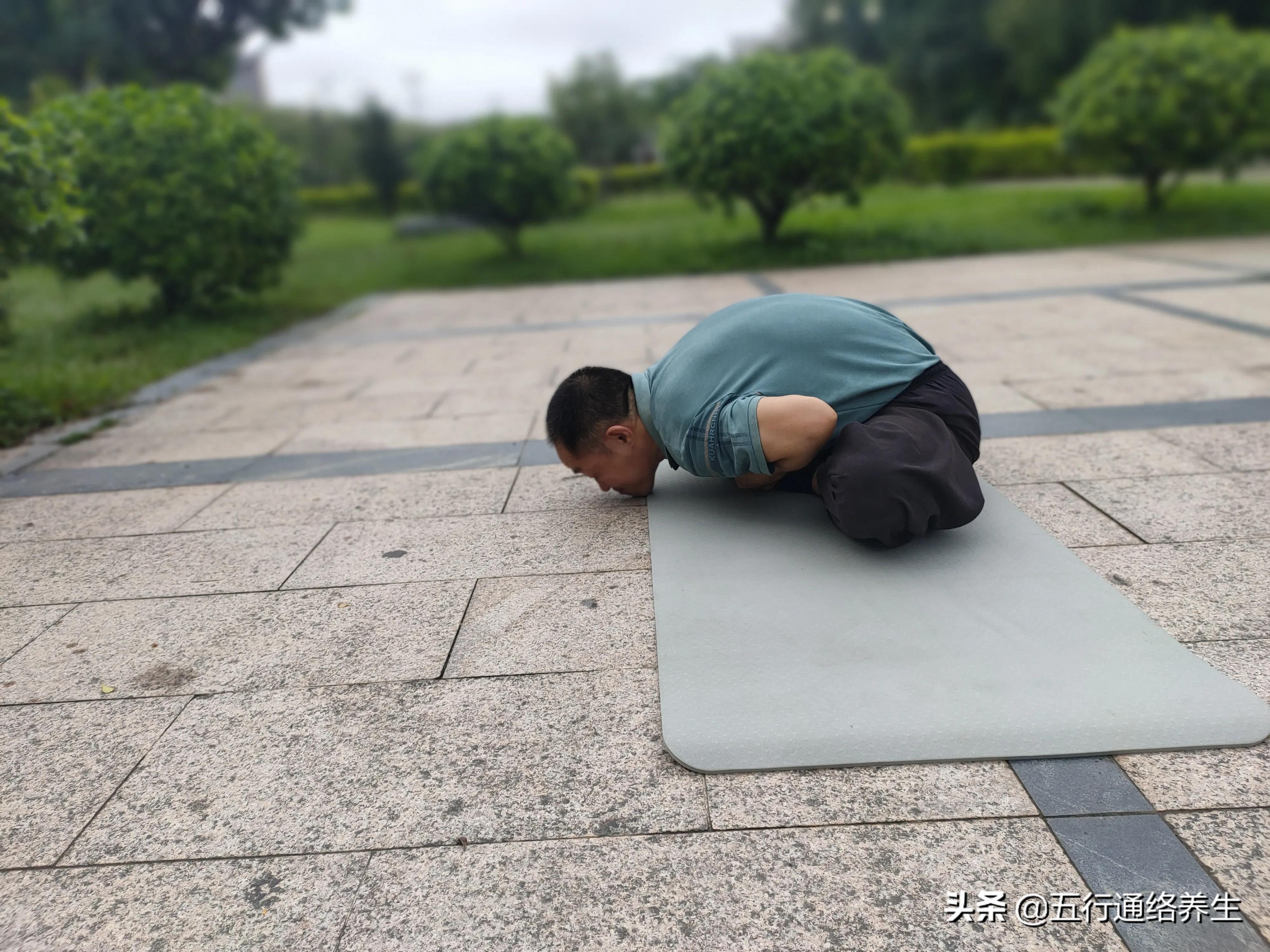 瑜伽中的束角式有什么好处,瑜伽束角式怎么练