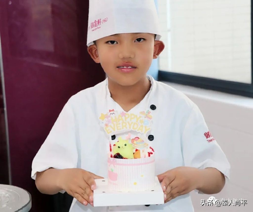 石榴籽一家亲夏令营总结会,石榴籽一家亲夏令营视频