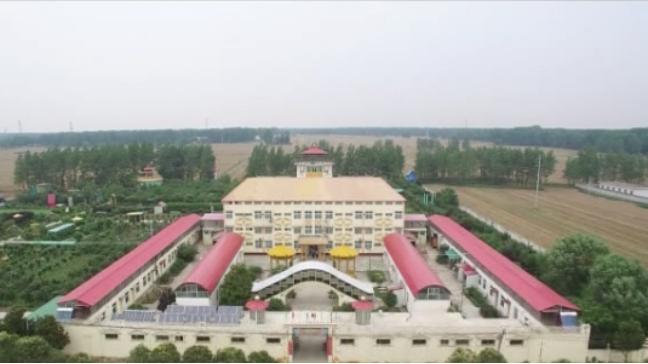 “日月气功”教首温金路，精神控制女信徒，大肆骗财骗色，终被捕