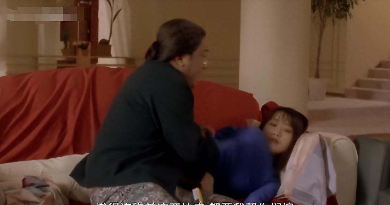 手撕*袜丝**,筷子夹胸,这些辣眼睛的镜头,实在是让人忍无可忍