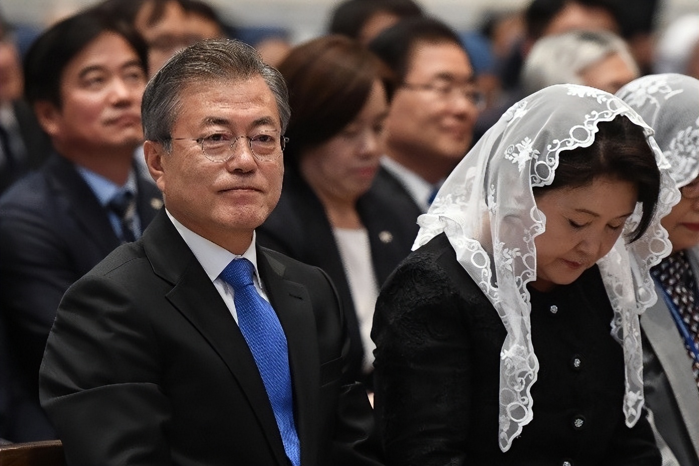 文在寅夫人：看似最接地气的第一夫人，却被曝花10亿公款买衣服