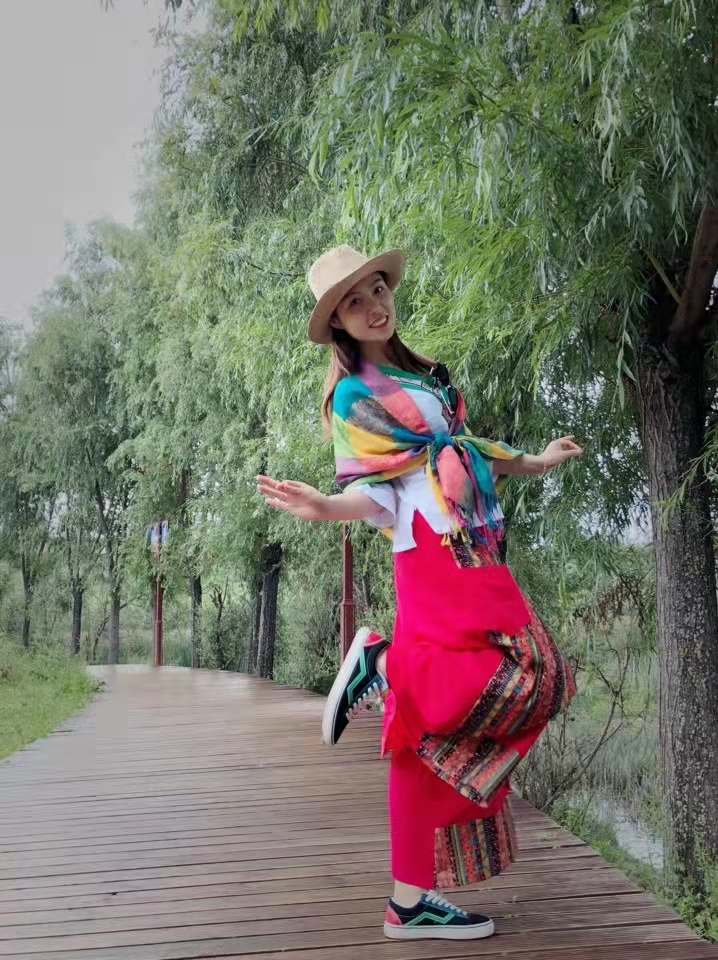 我，90后陕西女娃，每天帮人找对象，人称西安最美小红娘