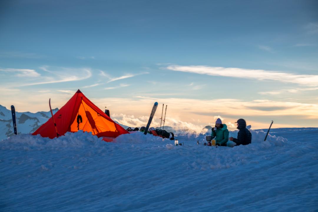 帐篷满天飞的视频,漫天飞舞的帐篷