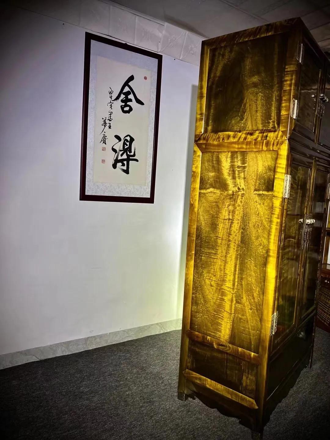 乌木金丝楠实木顶箱柜价格,金丝楠乌木特殊纹理面板