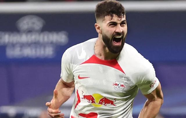 一亿曼城,曼城一亿前锋