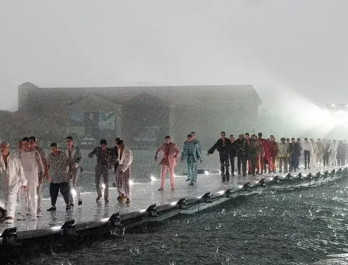 回顾2018年杜嘉班纳辱华事件：遭到众多网友*制抵**，现在怎么样了？