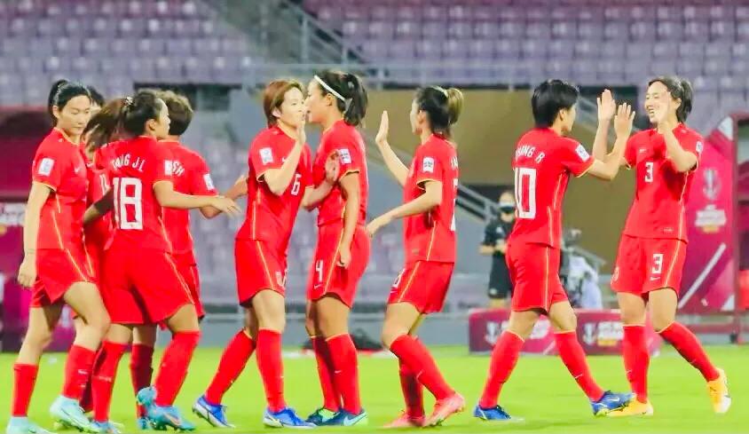 中国女足足球精神视频,水庆霞东亚杯让中国女足得到锻炼