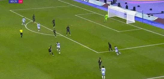 梅西进球c罗滑跪,梅西进球c罗跪滑图