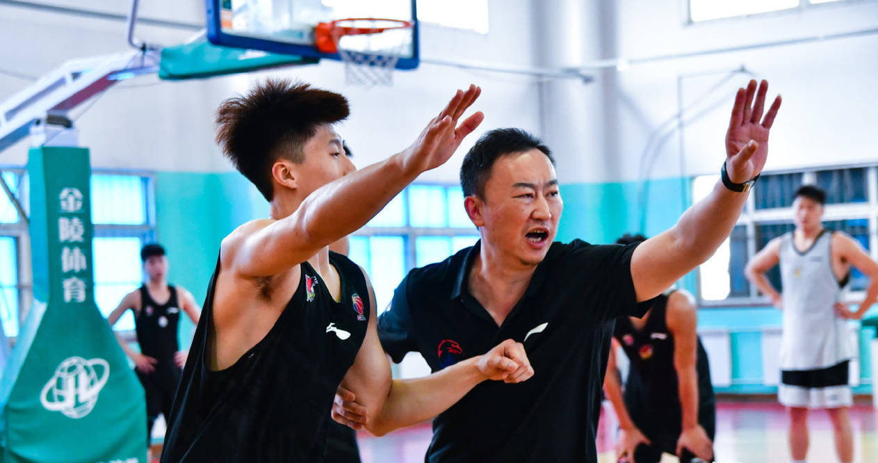 cba丁伟签约了吗,cba山西队主教练丁伟为何离职