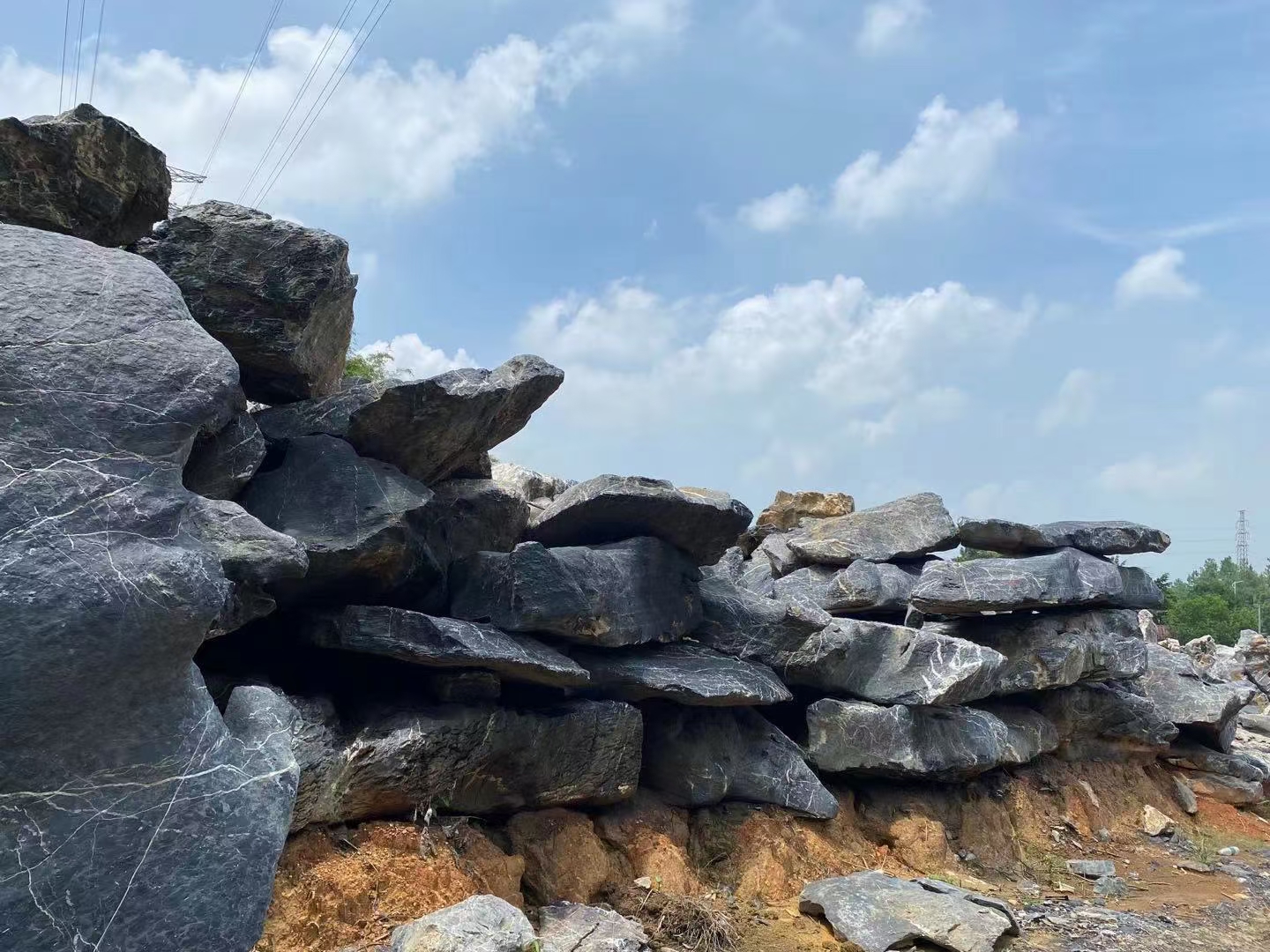 太湖石打造庭院大自然假山水景,太湖石庭院假山造景图片