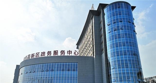 报应来了?山东美女深夜陪主任上演醉酒门,背景被扒真相太扎心!