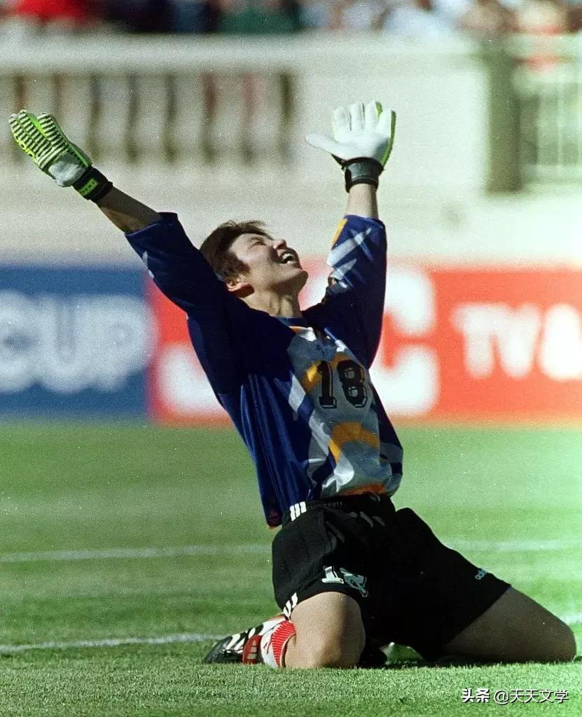 中国女足守门员高虹球场上赶鸟,女足高虹十大扑救