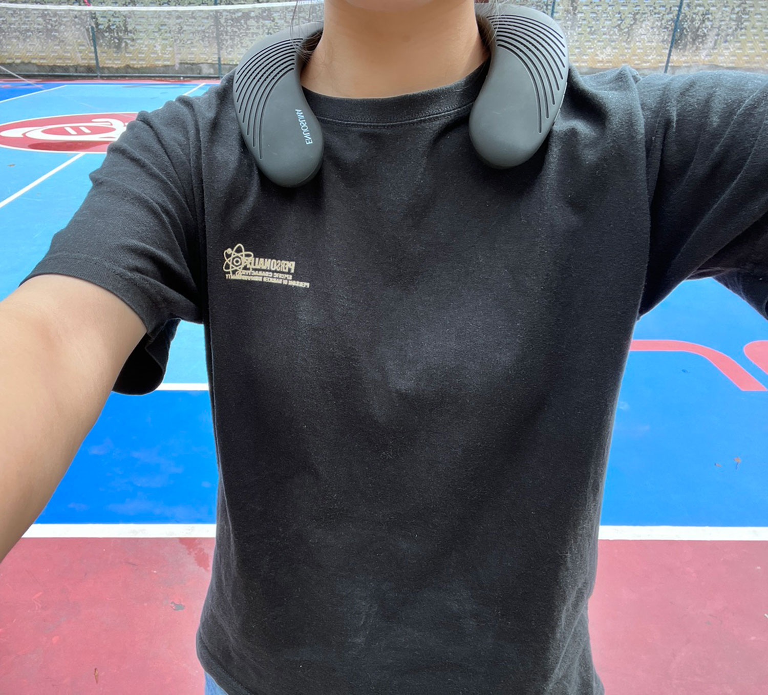 便携颈挂式蓝牙音箱,挂耳式蓝牙音箱