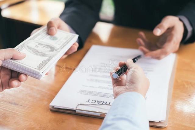 贪官捞钱和养情人是不是受国企高管和私企老板影响的？