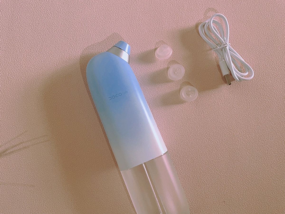 小气泡去黑头和吸黑头,用撕拉黑头贴去黑头