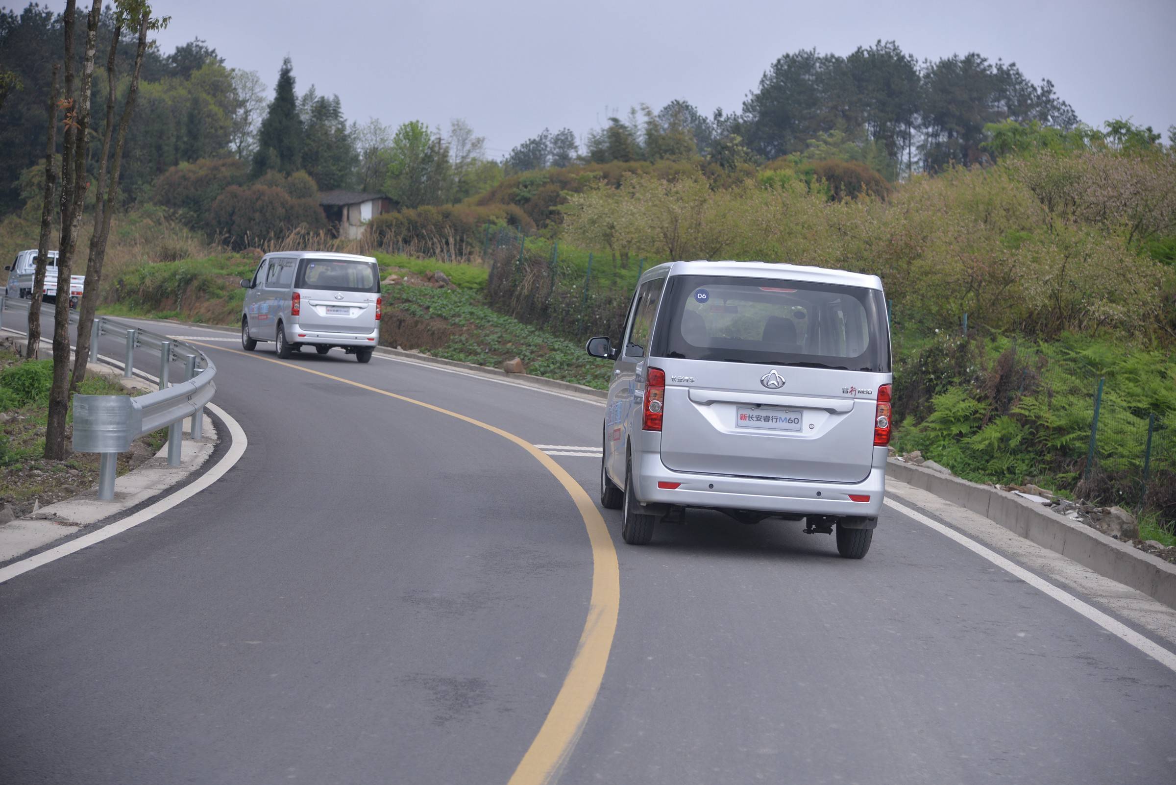 长安睿行m60新能源六座用车体验,新能源长安睿行m60试驾